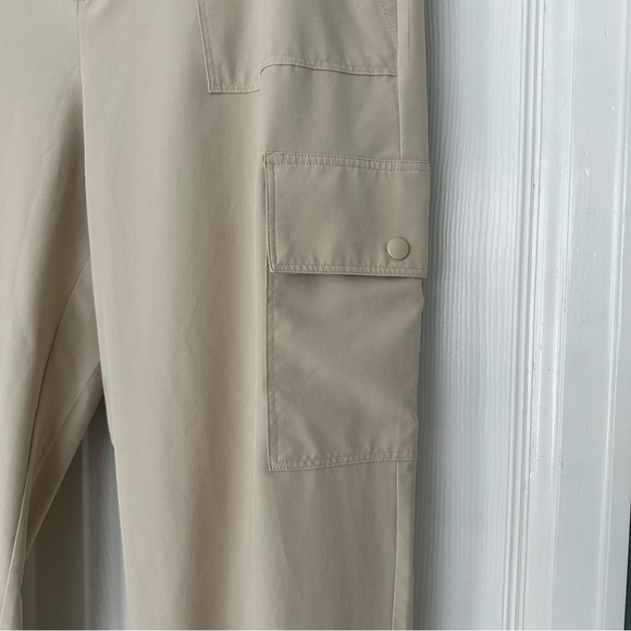 Ann Taylor LOFT Lou & Grey Wanderweave Cargo Pants Tan Size XL - Picture 5 of 12